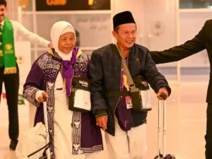 indoneisan couple hajj after 40 years hajj 2025