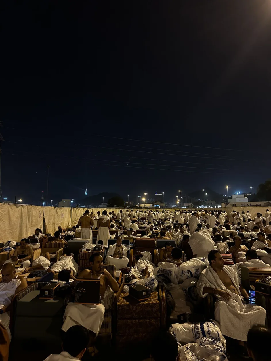 All Steps of the Hajj Pilgrimage (Complete Guide) 11 muzdalifa
