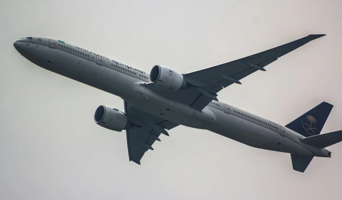 SAUDIA PLANE IN THE SKY