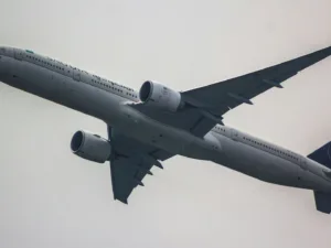 SAUDIA PLANE IN THE SKY
