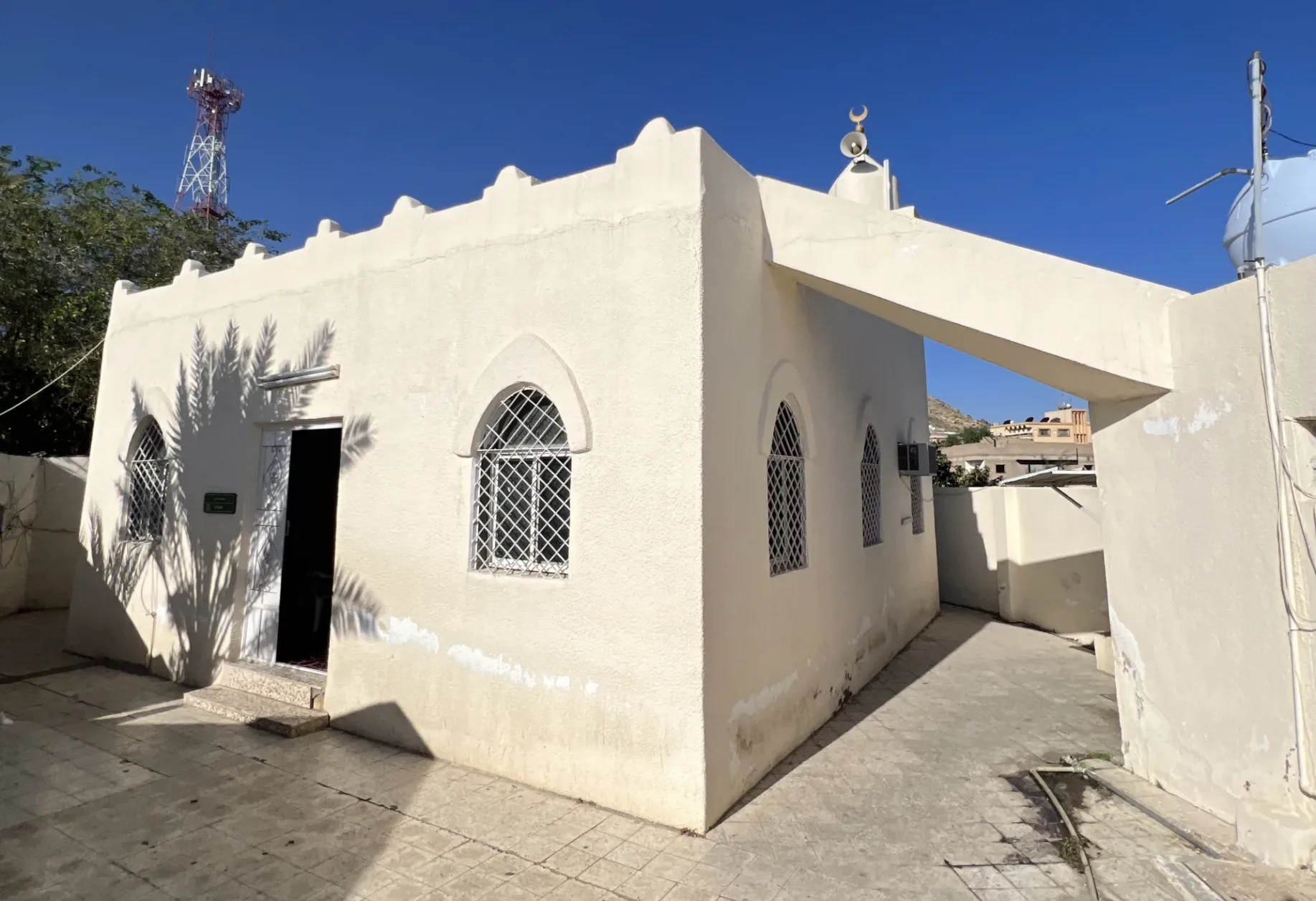 8 Islamic Ziyarat Places To Visit in Taif 7 Masjid Addas