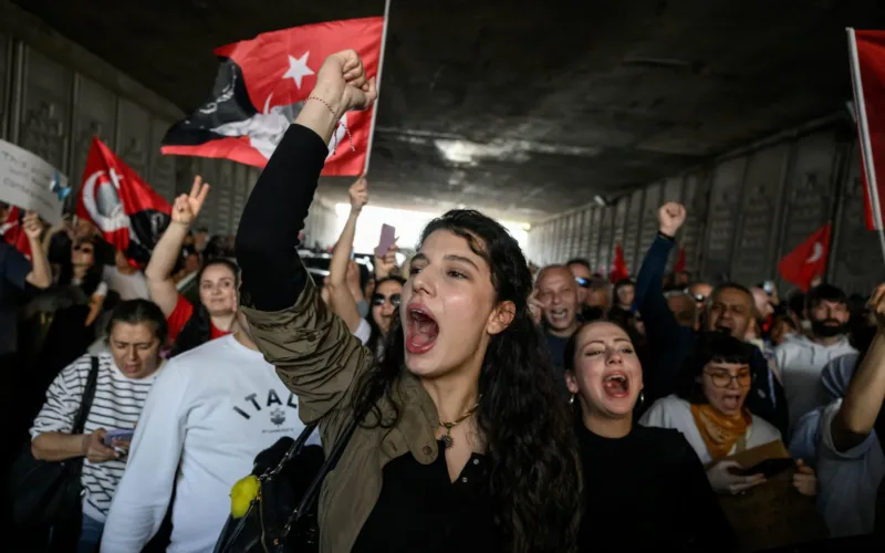 Turkish citizen protesting against the blasphemous cartoon 2025