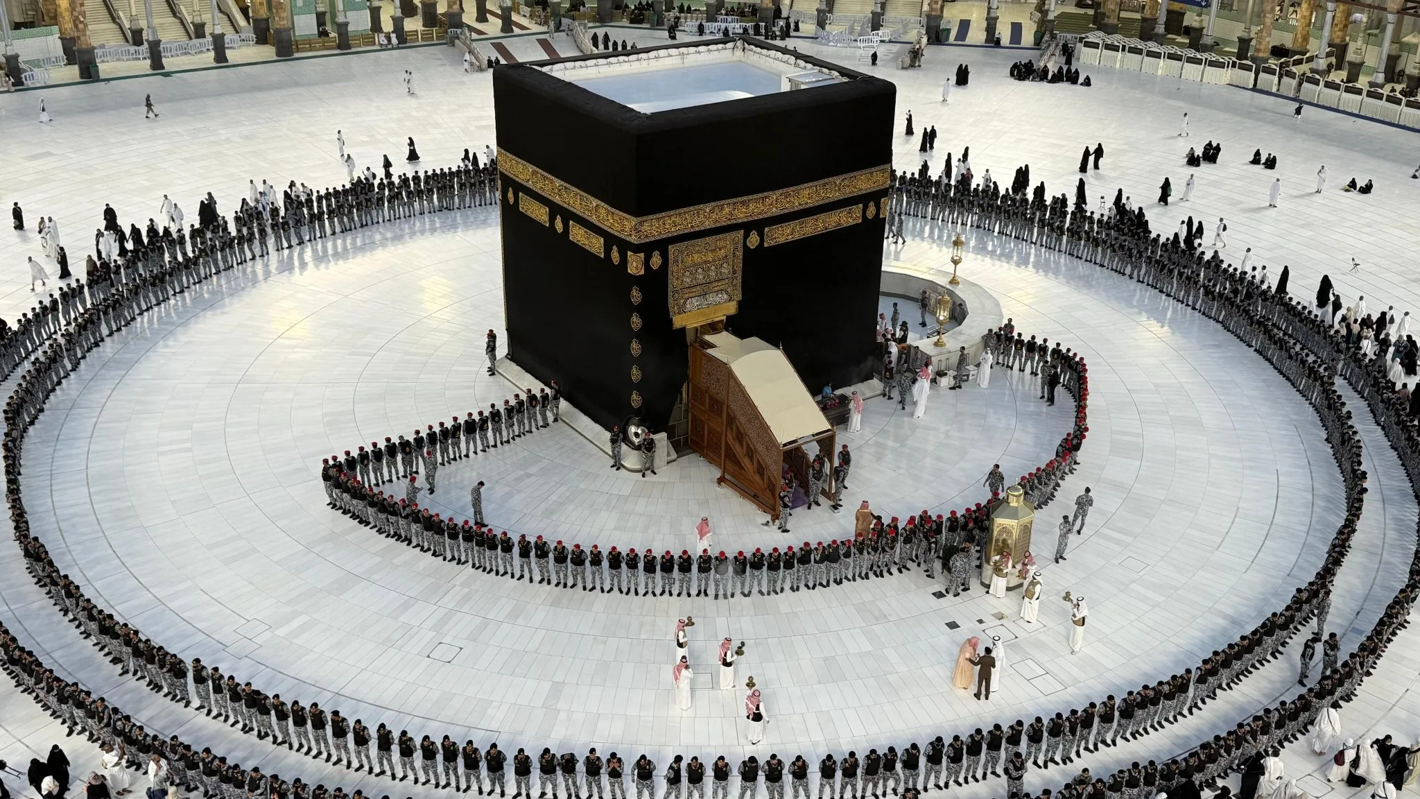 ghusl kaaba ceremony 2025
