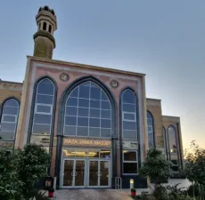 raza jamia masjid