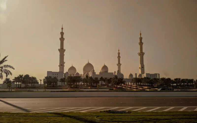 3,600 Convert to Islam in Dubai in First Half of 2025