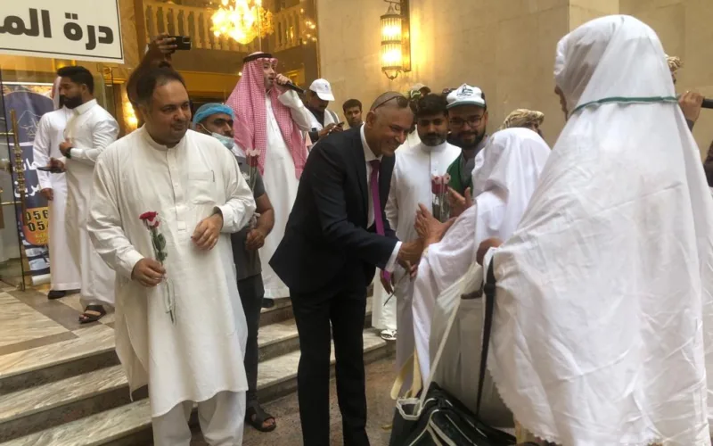 pakistani pilgrims welcomed