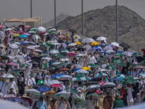 Pilgrims at mount arafa