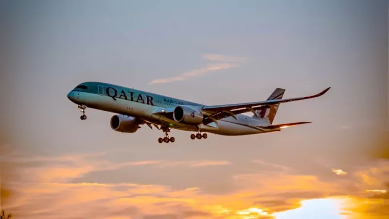 photo of an qatar airways aircraft