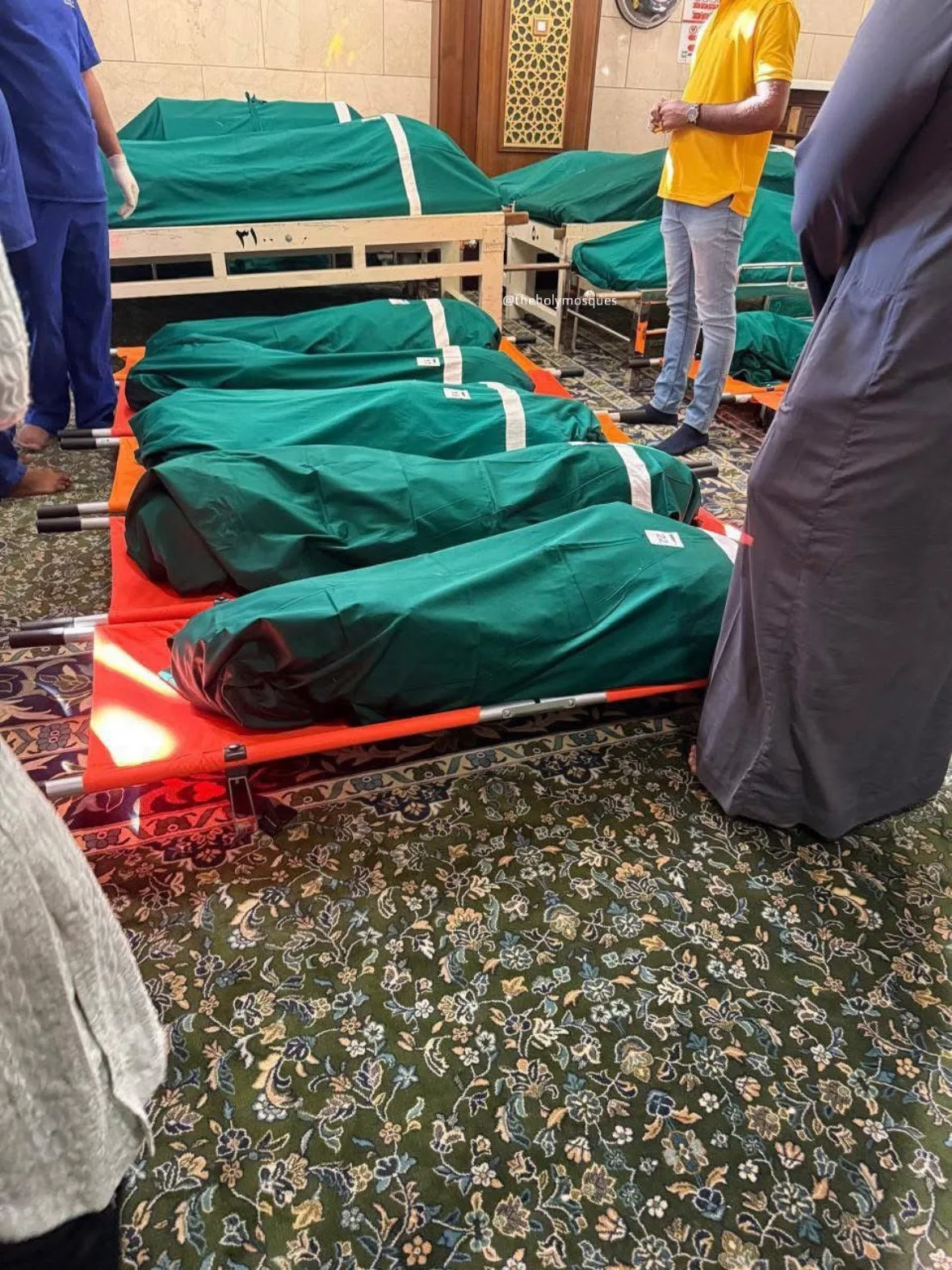 funeral of indian pilgrims in masjid nabawi nov 2025