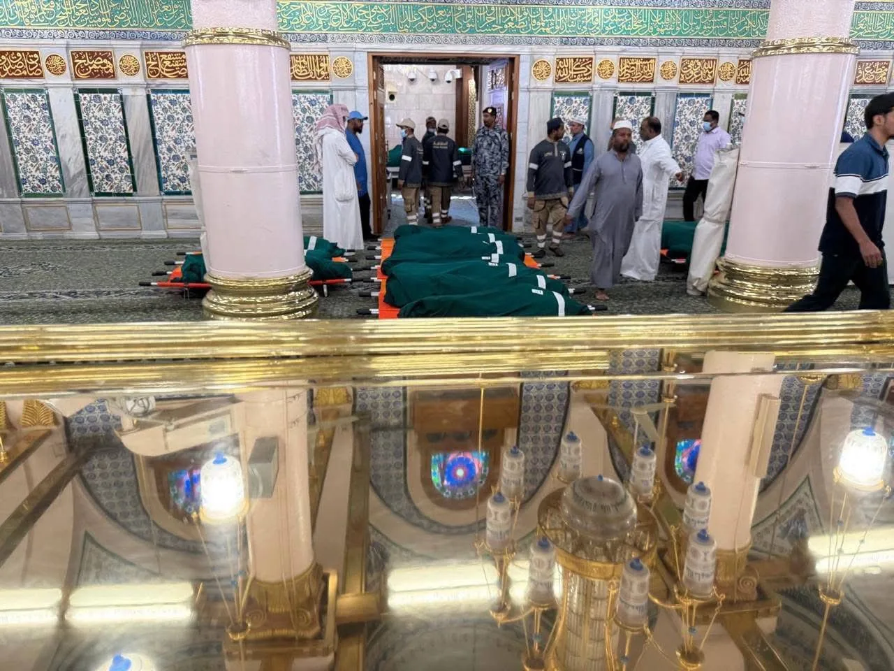 indian pilgrims funeral nov 2025