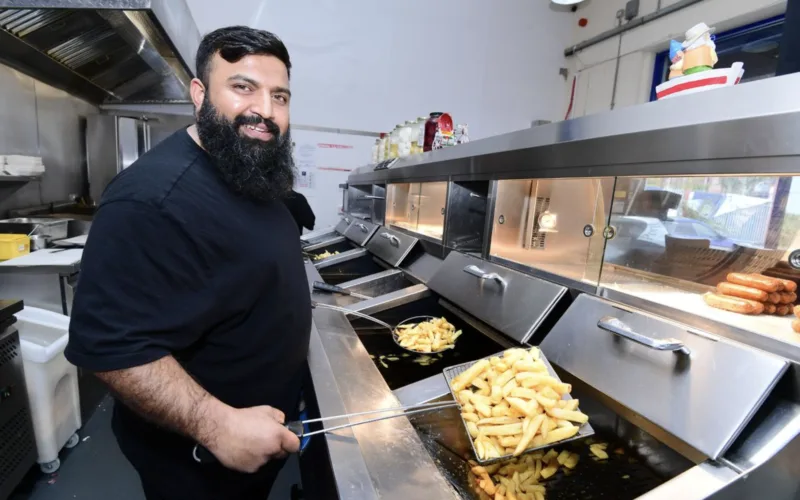 Mubinul Hoque from Portlands Fish & Chip