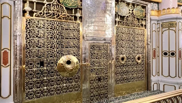 Prophet golden gate masjid an nabawi 2025