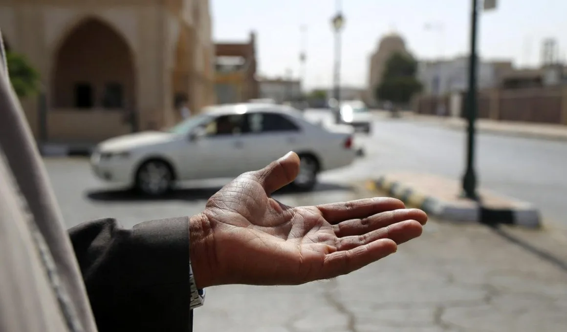 begging saudi arabia street