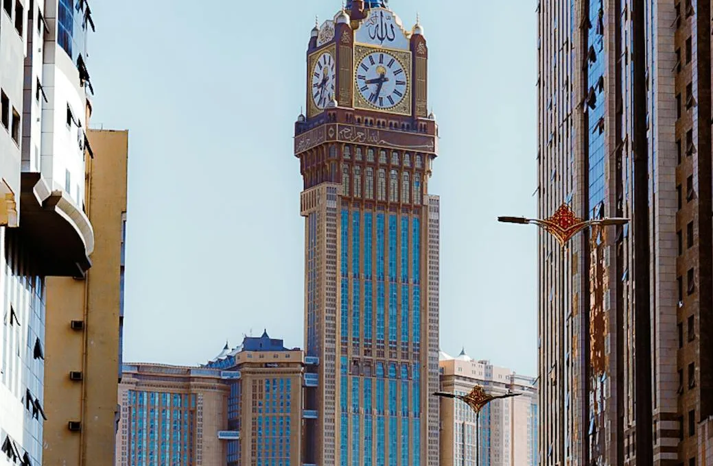 clock royal tower fairmont hotel in mecca