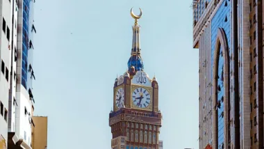 clock royal tower fairmont hotel in mecca