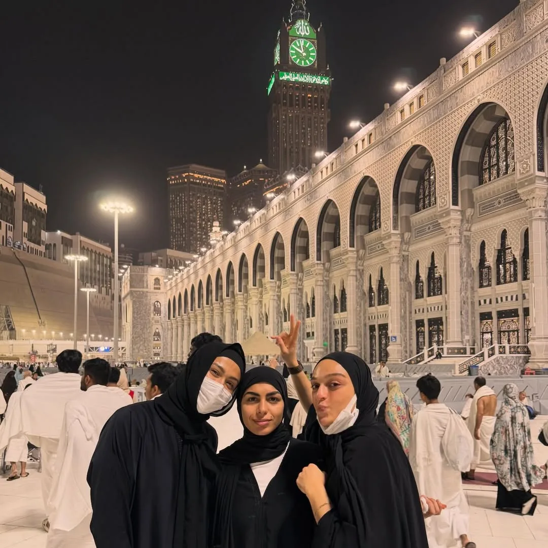 Brazilian Footballer Kathleen Souza Umrah 6
