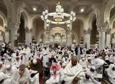 Ramadan 2026 Worshipers Start Itikaf at Masjid al-Haram and Masjid an-Nabawi