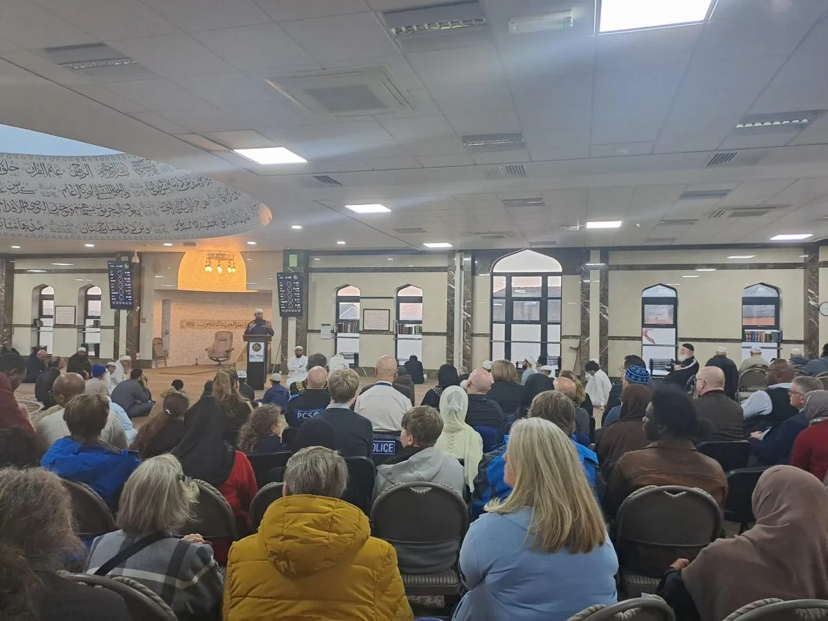 Sheikh Imran’s talk, with guests in the foreground