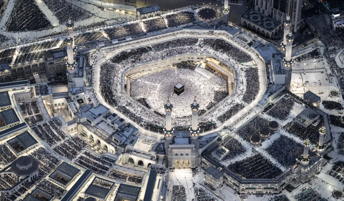 Ramadan 2026 Masjid al-Haram Reaches Full Capacity on 27th Night