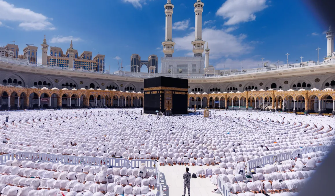 Umrah Opens for Saudi Citizens From April 18 to April 30