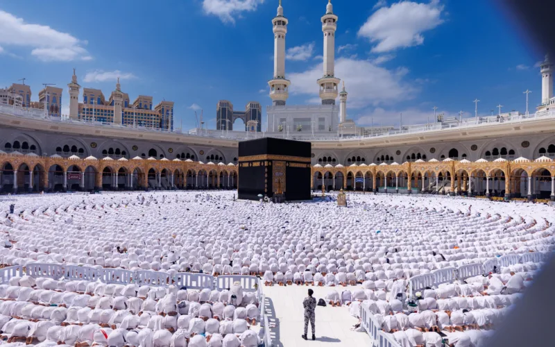 Umrah Opens for Saudi Citizens From April 18 to April 30