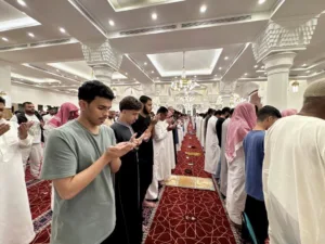praying indoor 2026 madinah