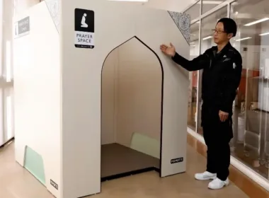 OM Kiki Co Compact Prayer Room
