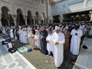 Saudi Arabia Cuts Gap Between Prayer Times for Hajj 2026 Pilgrims