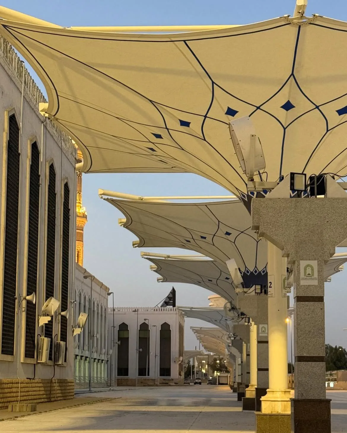 cooling umbrellas masjid namira hajj 1447