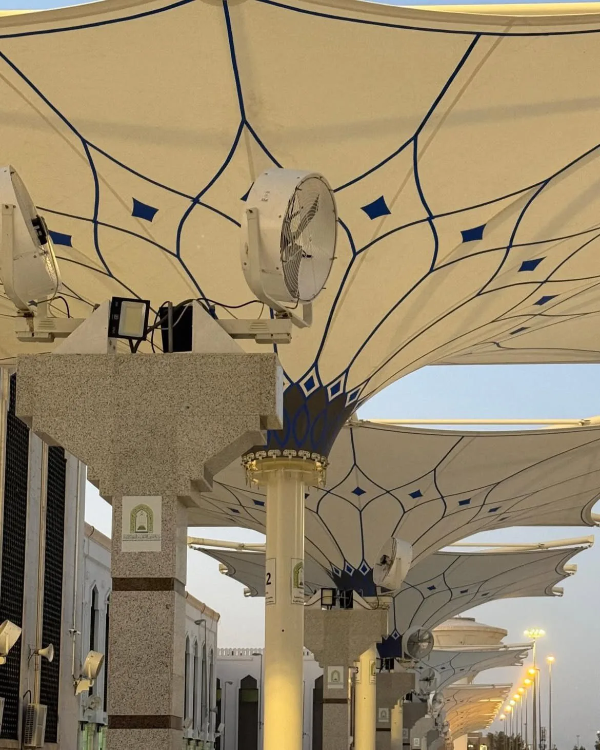 cooling umbrellas masjid namira hajj 2026