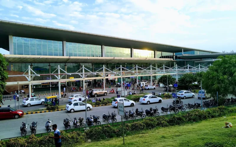 Chaudhary Charan Singh International Airport,