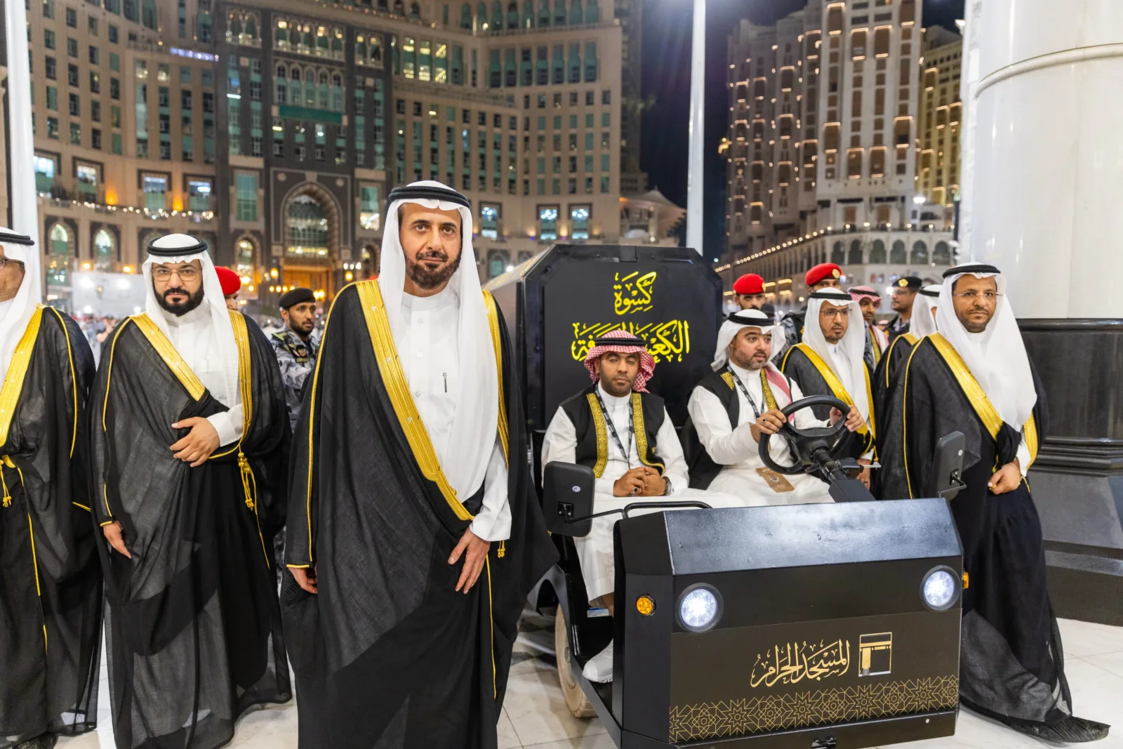 Dr. Tawfiq bin Fawzan Al-Rabiah PRESENT FOR KISWAH CHANGING 2026
