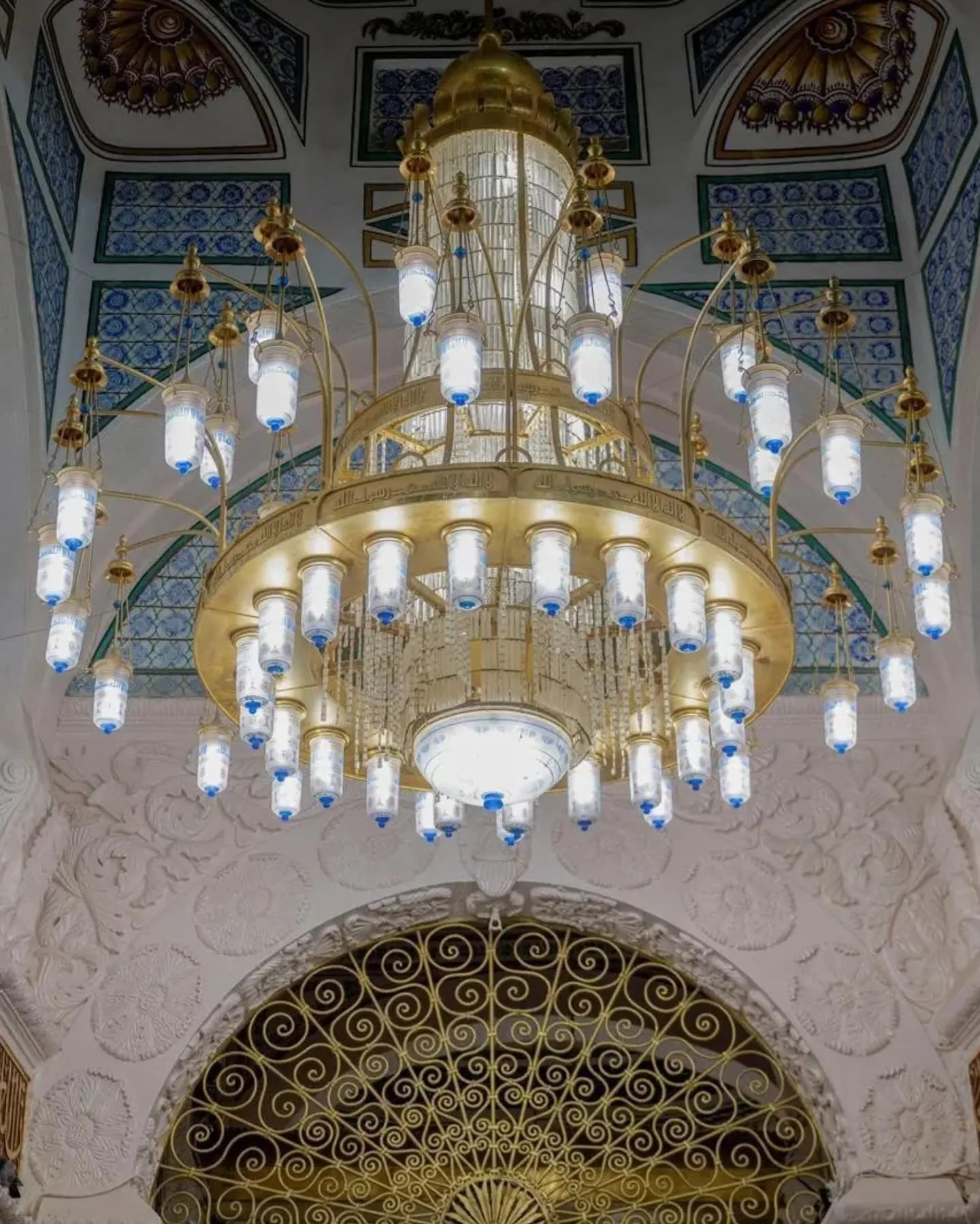 Chandeliers for Masjid an Nabawi Lobmeyr family 00005