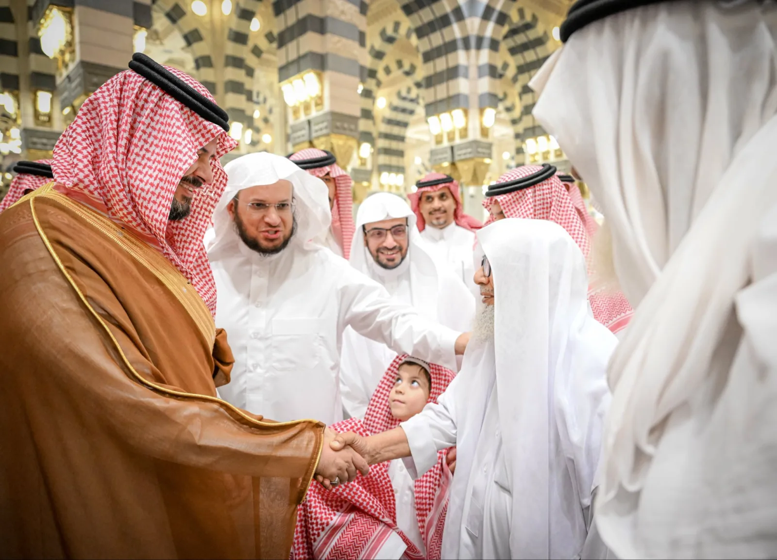 Prince Salman bin Sultan with Muhsin Qassim and Saleh Maghamsi
