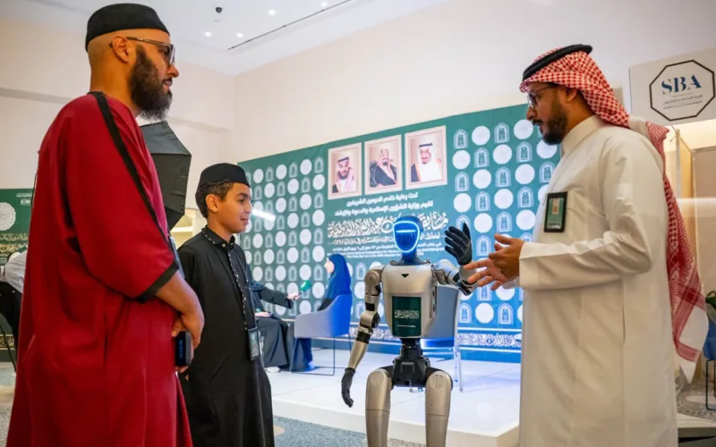 Makkah Deploys AI Robots at 46th Quran Competition