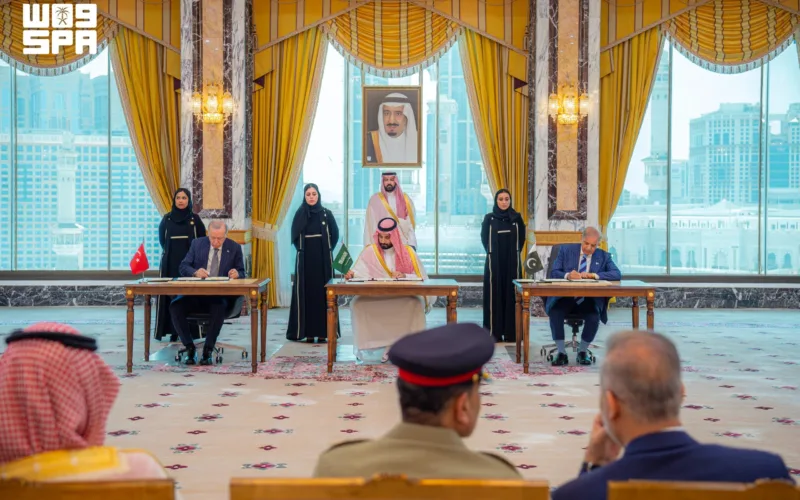 Pakistan, Saudi Arabia and Türkiye Sign Joint Defence Agreement