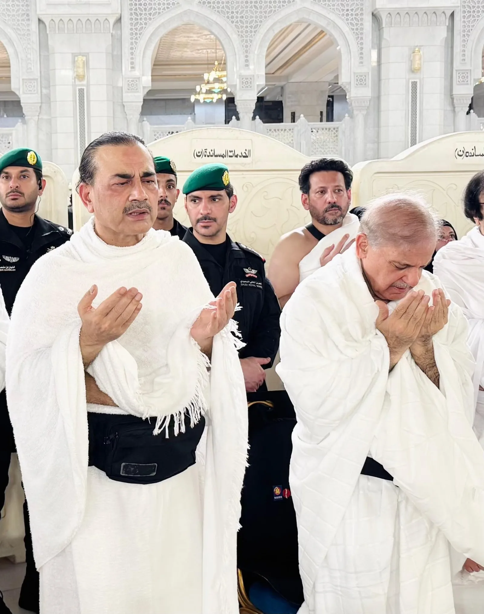 asim munir and shehbaz sharif in masjid al haram 7 august 2026