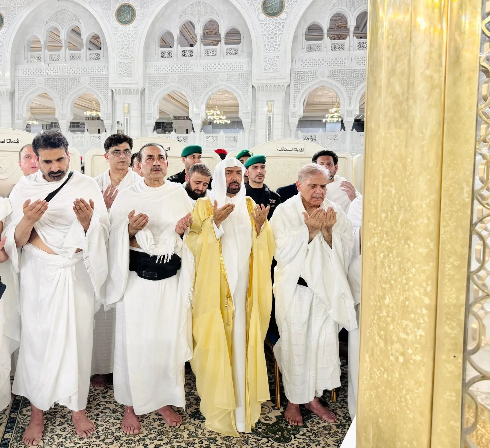 shahbaz sharif along with CDF asim munir infront of kaaba 7 august 2026