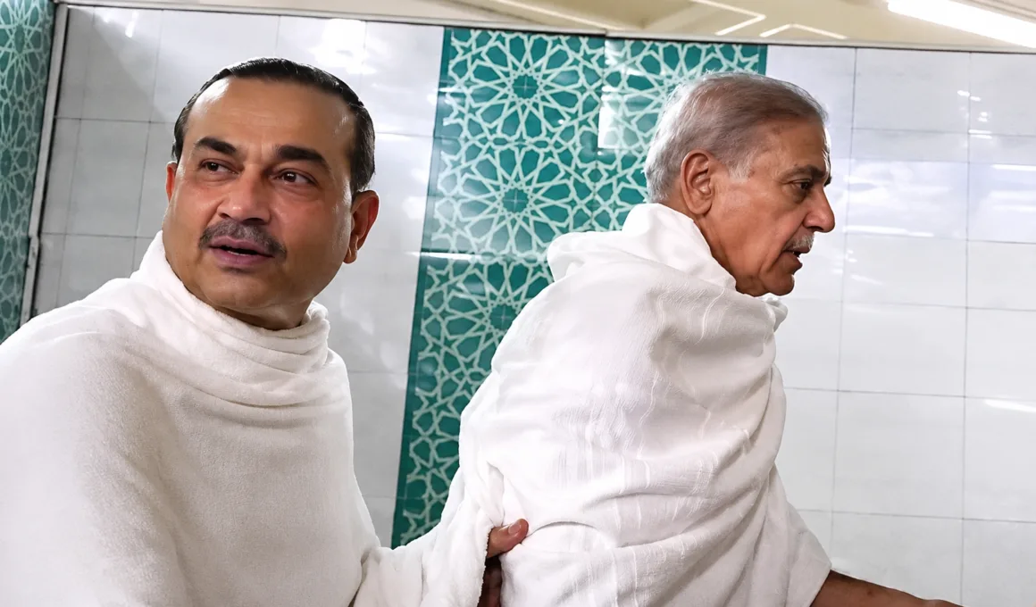 shahbaz sharif and asim munir entering kaaba 7 august 2026
