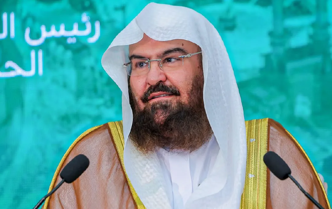 Al Sudais Condemns Attacks Targeting Sacred Sites in Makkah