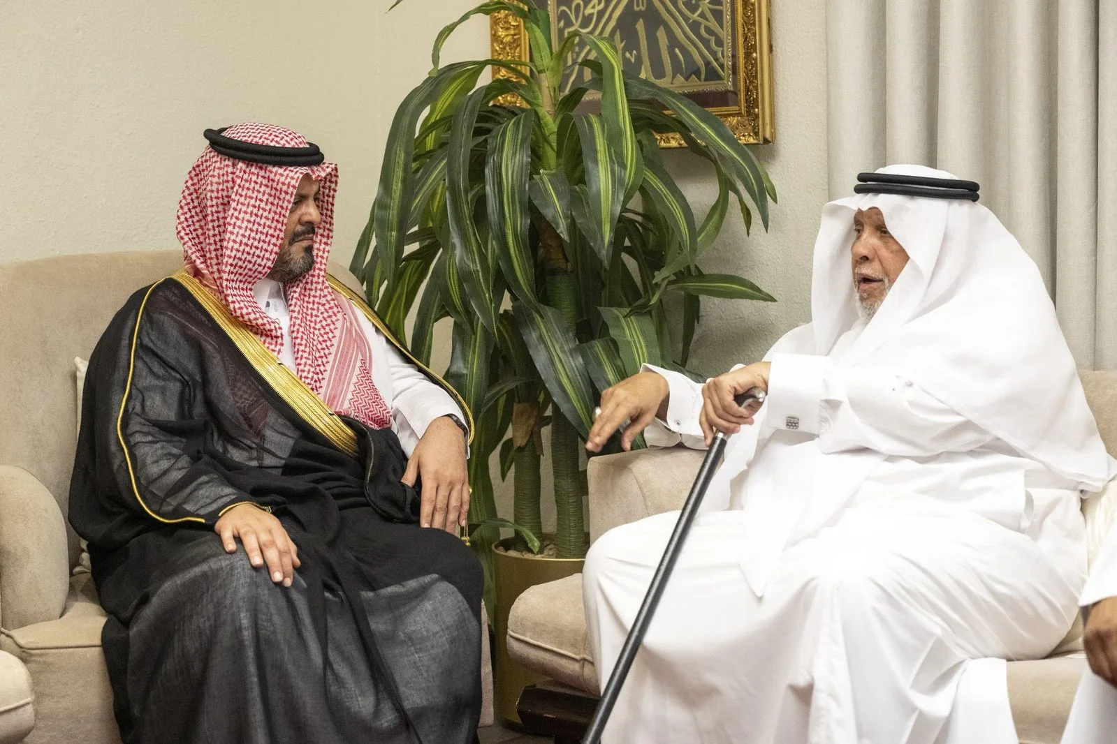 Deputy Governor of Makkah Region Met The Family of Sheikh Ibrahim Al Madani
