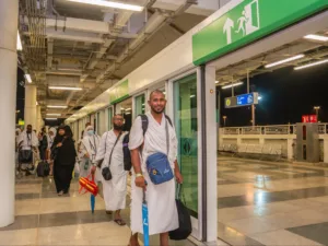 Saudi Hajj Ministry Starts Using AI to Improve Pilgrim Services