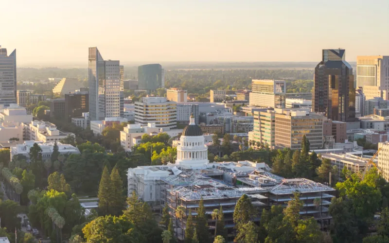 sacramento skyline and california capitol building at dusk