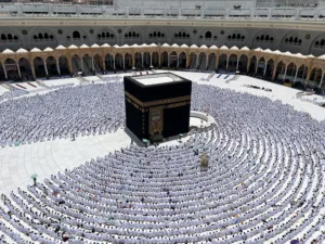 Masjid al Haram Completes 100 Years Of Salah Under One Imam Only